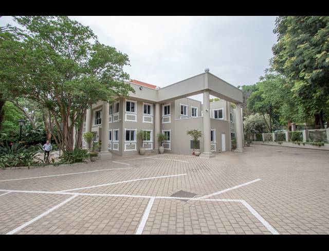 1,200M² OFFICE TO LET IN MELROSE ESTATE